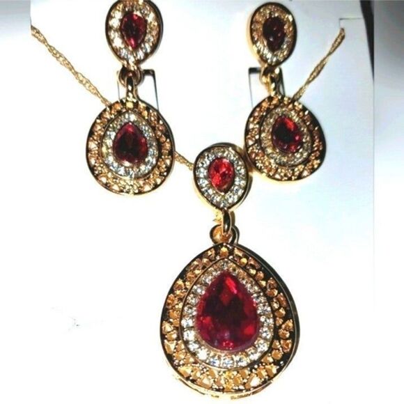Stunning Double Water Drop Shape Jewelry Set - Picture 1 of 3